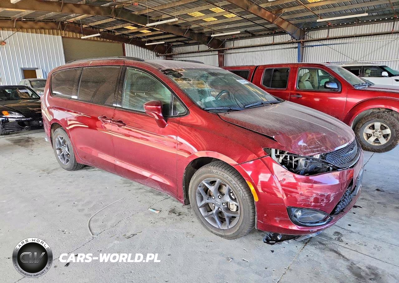 2020 Chrysler Pacifica Touring L VIN:2C4RC1BG3LR113093 - 4