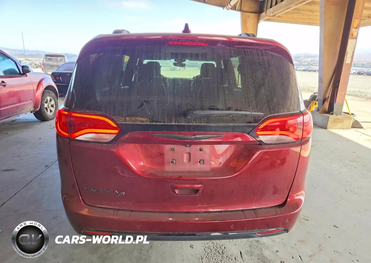 2020 Chrysler Pacifica Touring L VIN:2C4RC1BG3LR113093 - 6