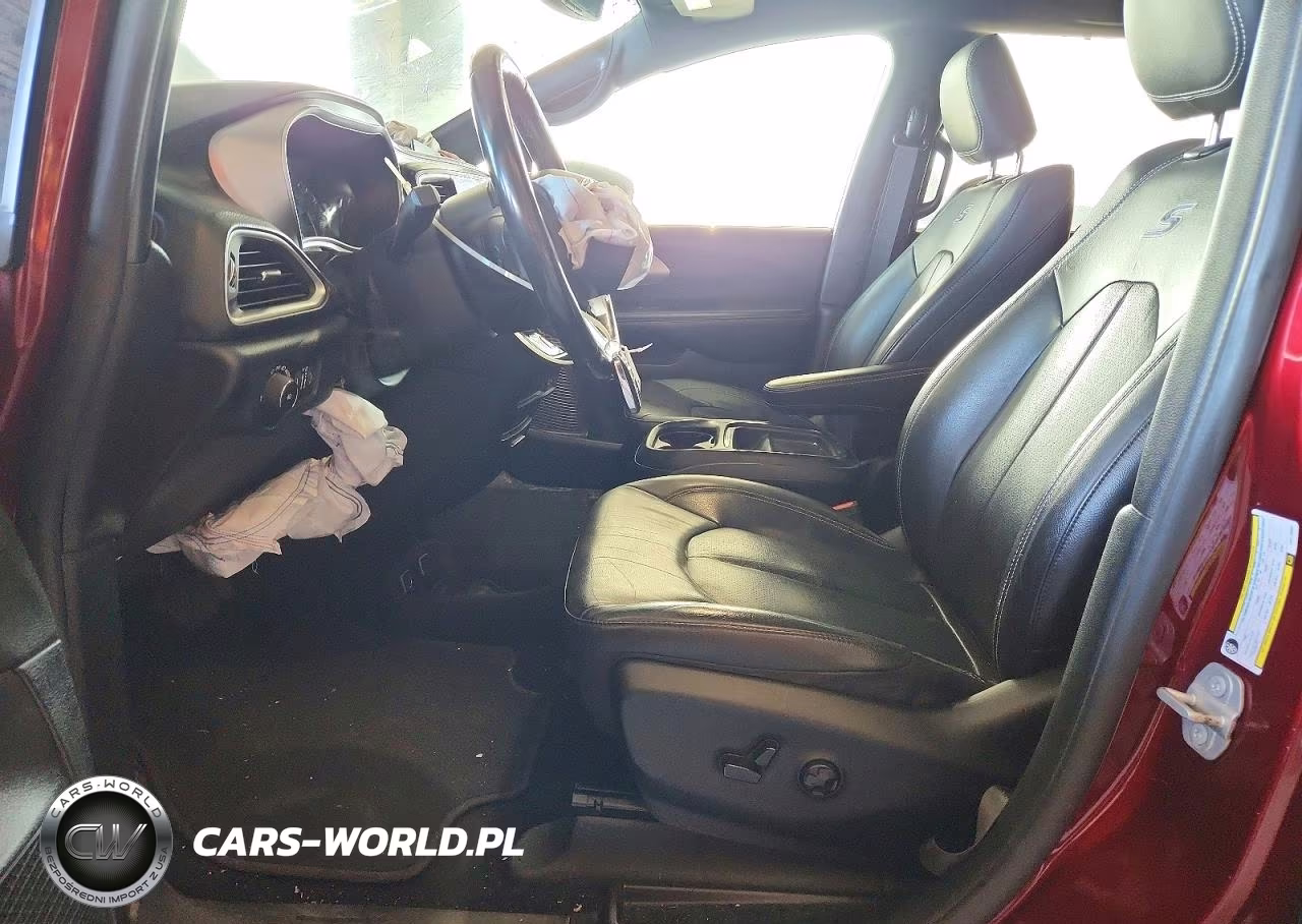2020 Chrysler Pacifica Touring L VIN:2C4RC1BG3LR113093 - 7