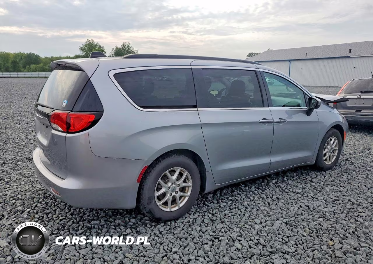 2021 Chrysler Voyager Lxi VIN:2C4RC1DG9MR520723 - 3