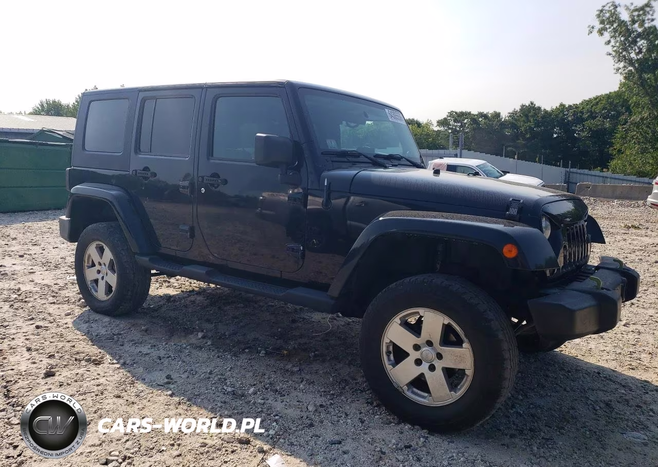 2010 Jeep Wrangler Unlimited VIN:1J4BA5H15AL101996 - 4