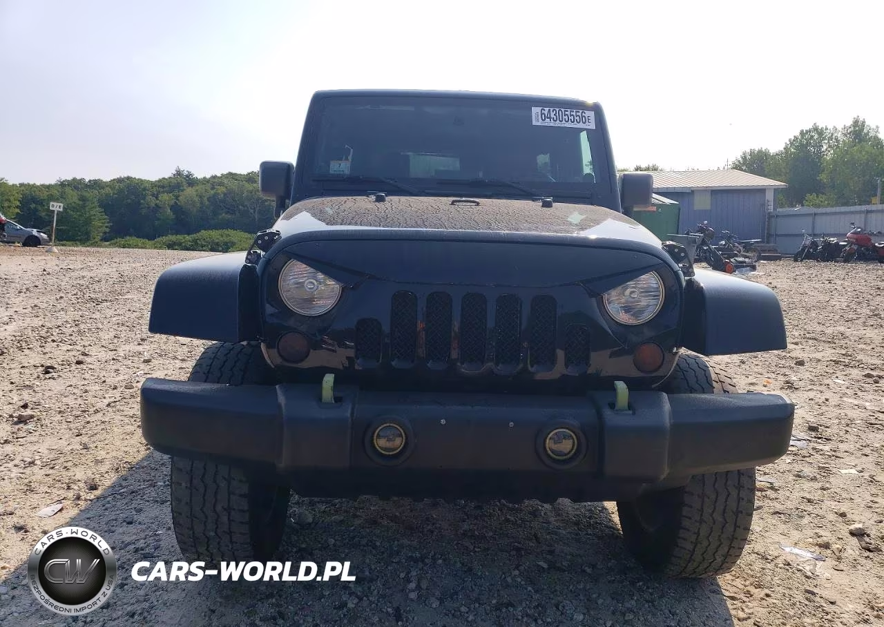 2010 Jeep Wrangler Unlimited VIN:1J4BA5H15AL101996 - 5