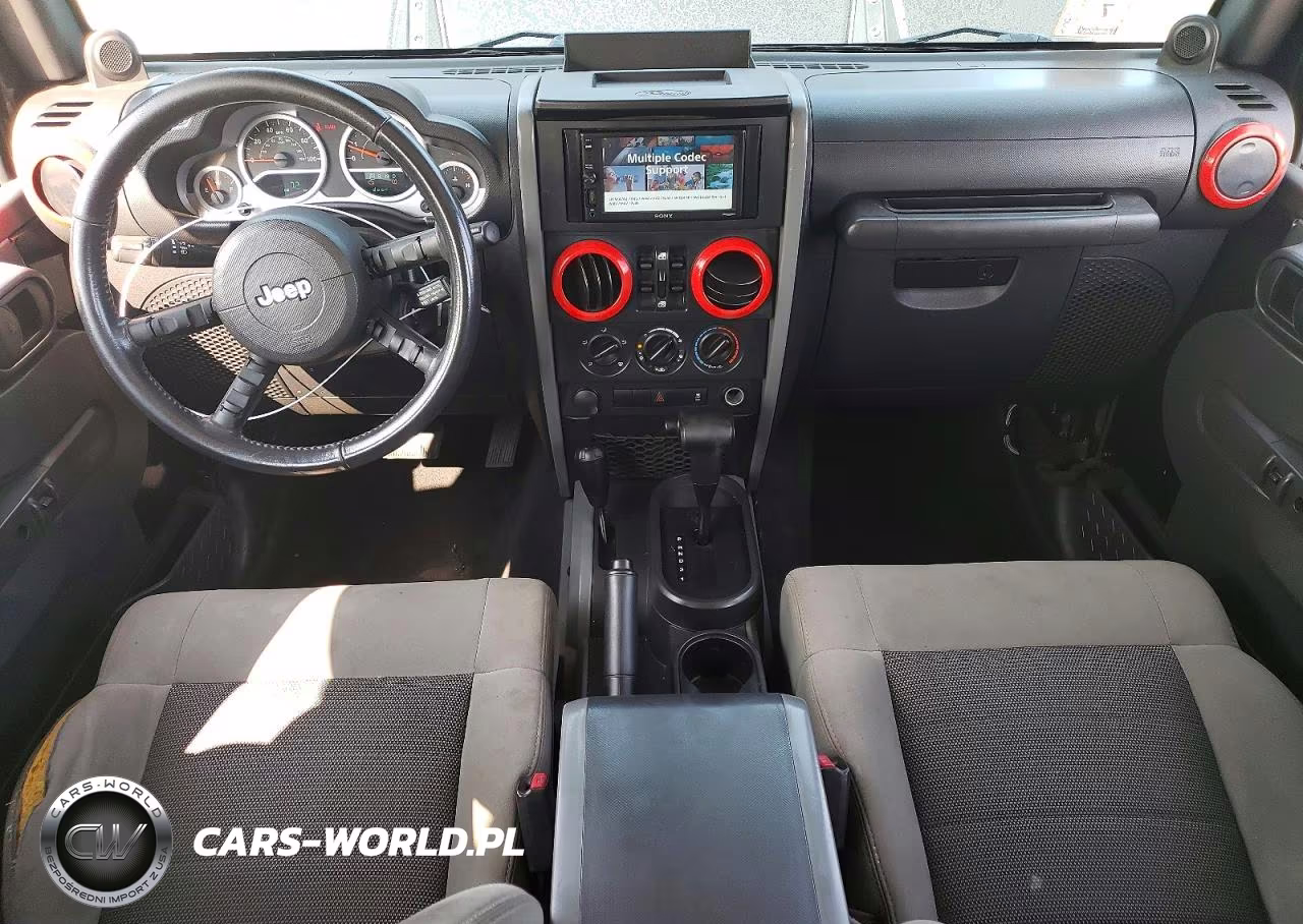 2010 Jeep Wrangler Unlimited VIN:1J4BA5H15AL101996 - 8