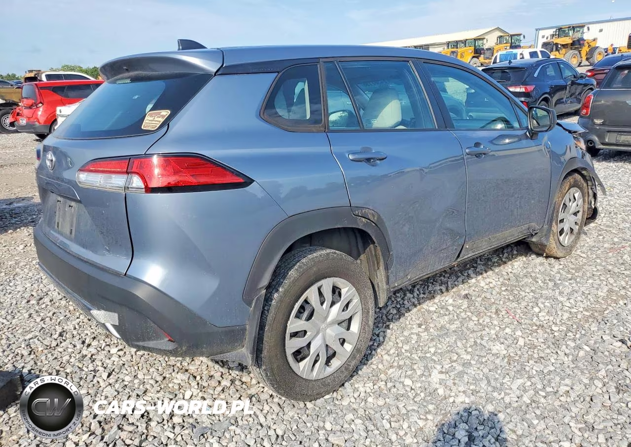 2022 Toyota Corolla Cross L VIN:7MUAAAAG4NV018577 - 3