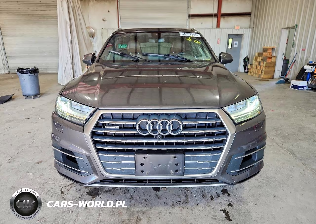 2018 Audi Q7 Premium Plus VIN:WA1LAAF70JD042404 - 5