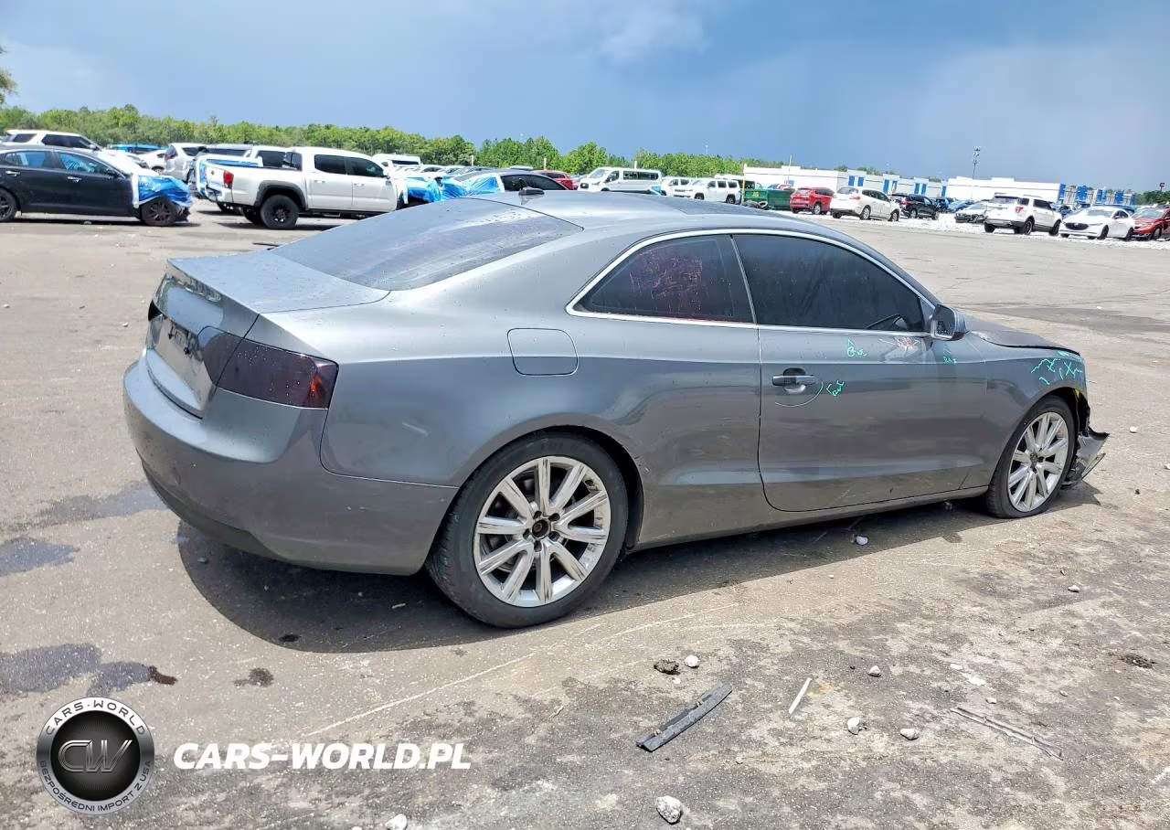 2013 Audi A5 Premium VIN:WAUCFAFR8DA076120 - 3