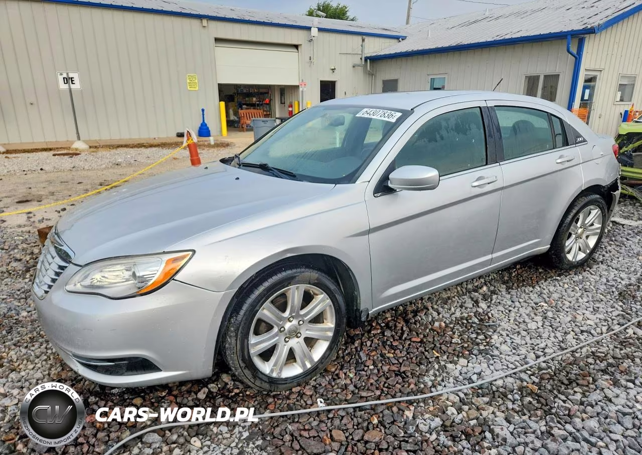 2012 Chrysler 200 Touring – zdjęcie 1 z 12