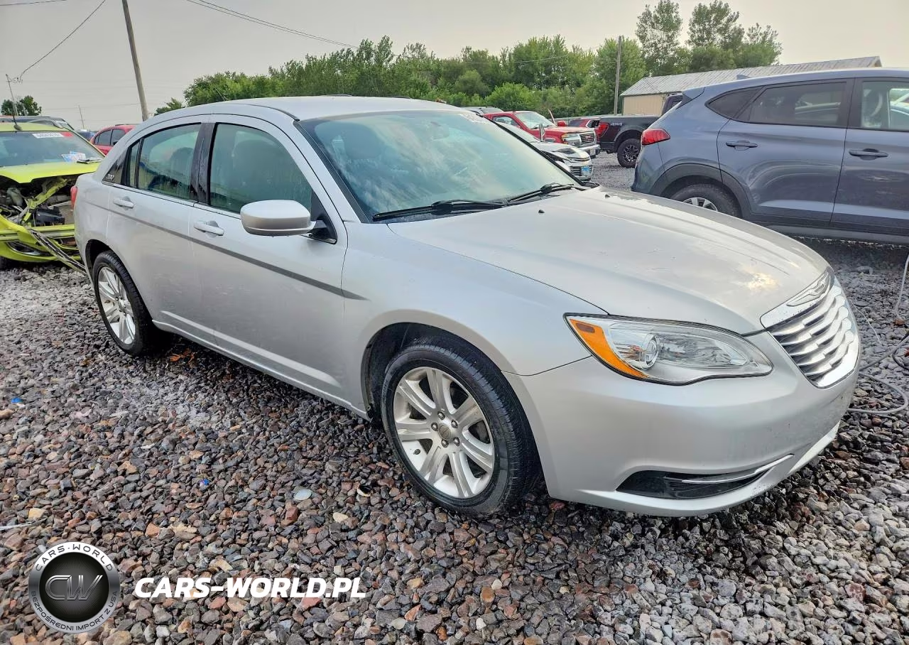 2012 Chrysler 200 Touring VIN:1C3CCBBB9CN278356 - 4