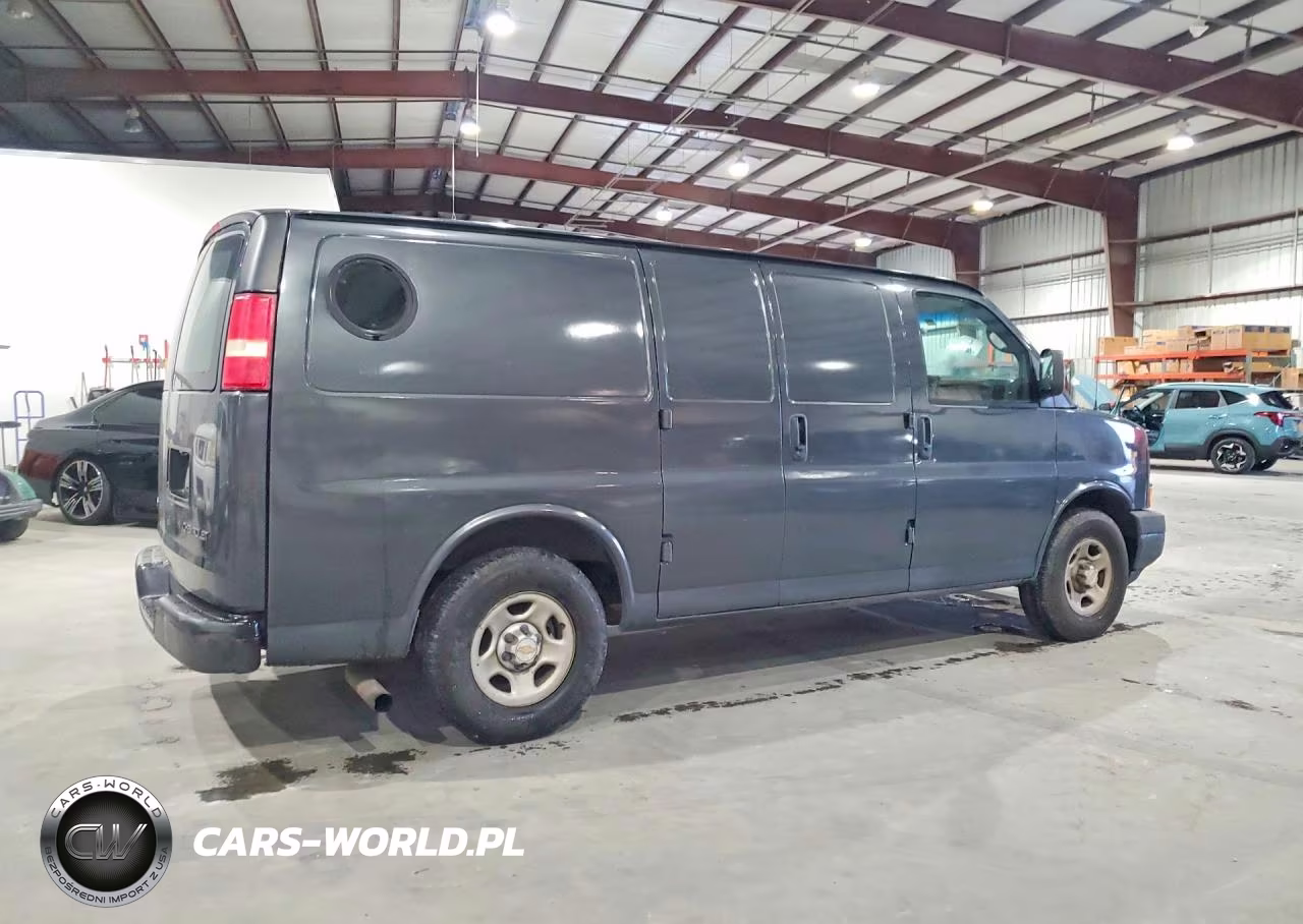 2004 Chevrolet Express G1500 VIN:1GCEG15X441112748 - 3