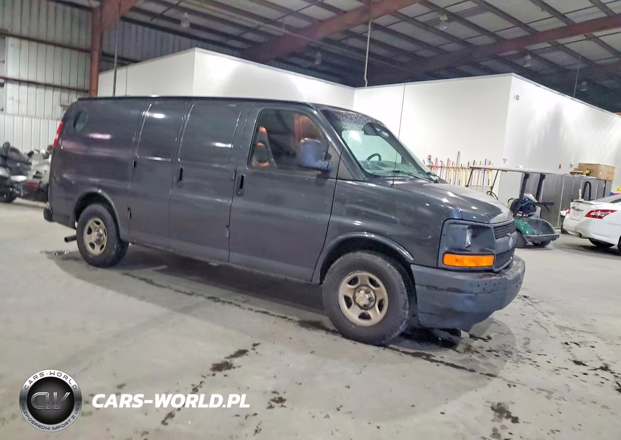 2004 Chevrolet Express G1500 VIN:1GCEG15X441112748 - 4