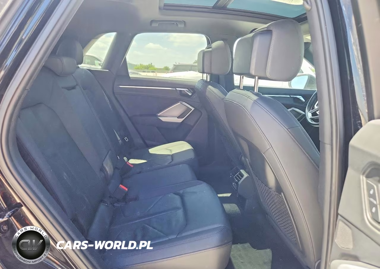 2019 Audi Q3 Premium VIN:WA1AECF38K1076159 - 10