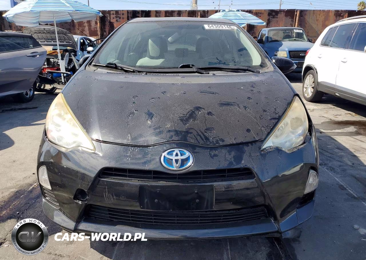 2013 Toyota Prius C One VIN:JTDKDTB32D1550872 - 5