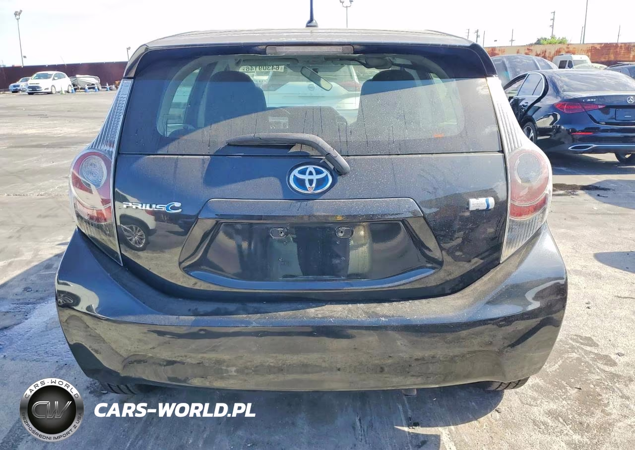 2013 Toyota Prius C One VIN:JTDKDTB32D1550872 - 6