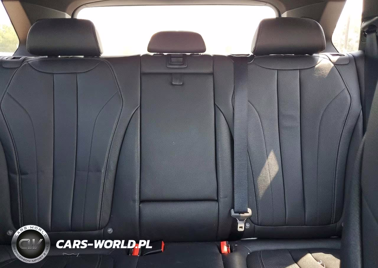 2018 BMW X5 xDrive35I VIN:5UXKR0C53J0Y02497 - 10