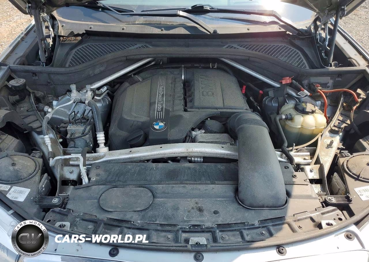 2018 BMW X5 xDrive35I VIN:5UXKR0C53J0Y02497 - 12