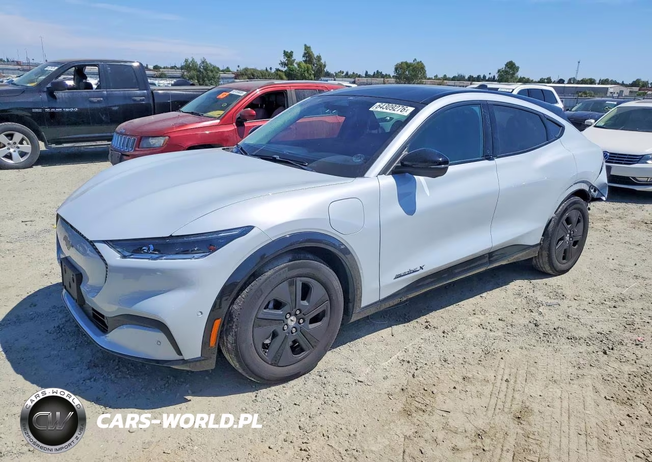 2022 Ford Mustang Mach-E California Route 1 VIN:3FMTK2R76NMA39422 - 1