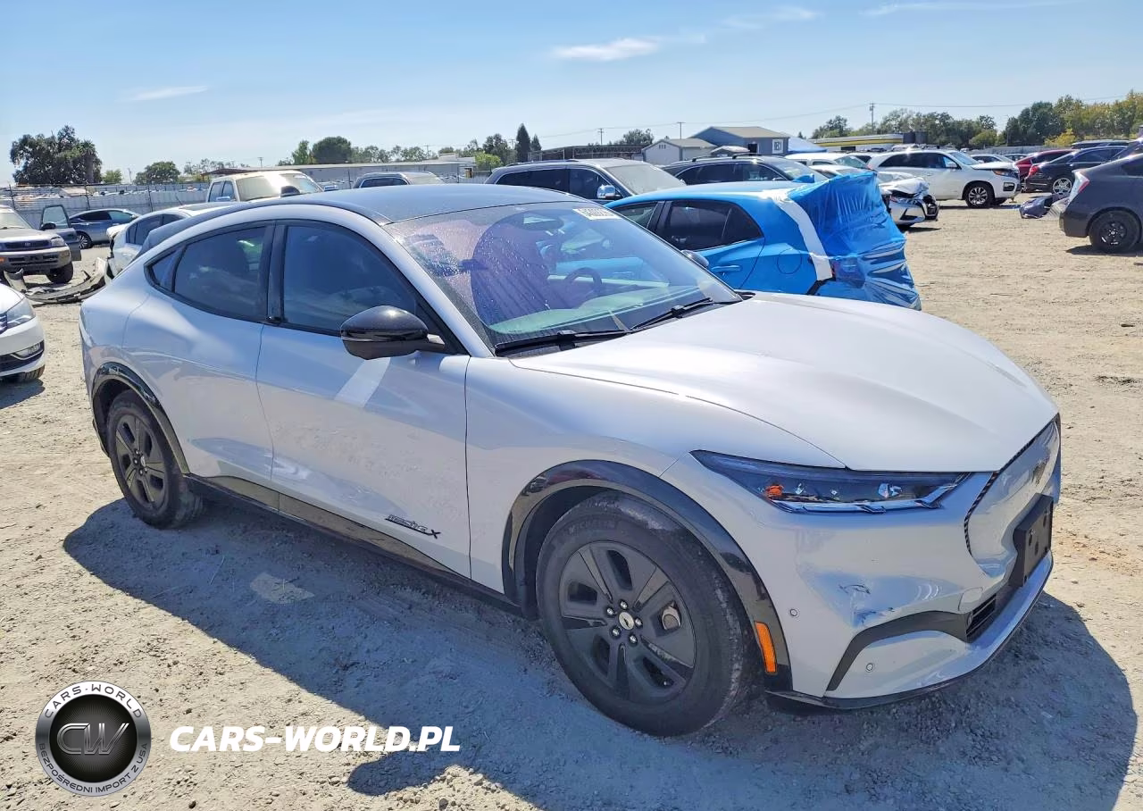 2022 Ford Mustang Mach-E California Route 1 VIN:3FMTK2R76NMA39422 - 4