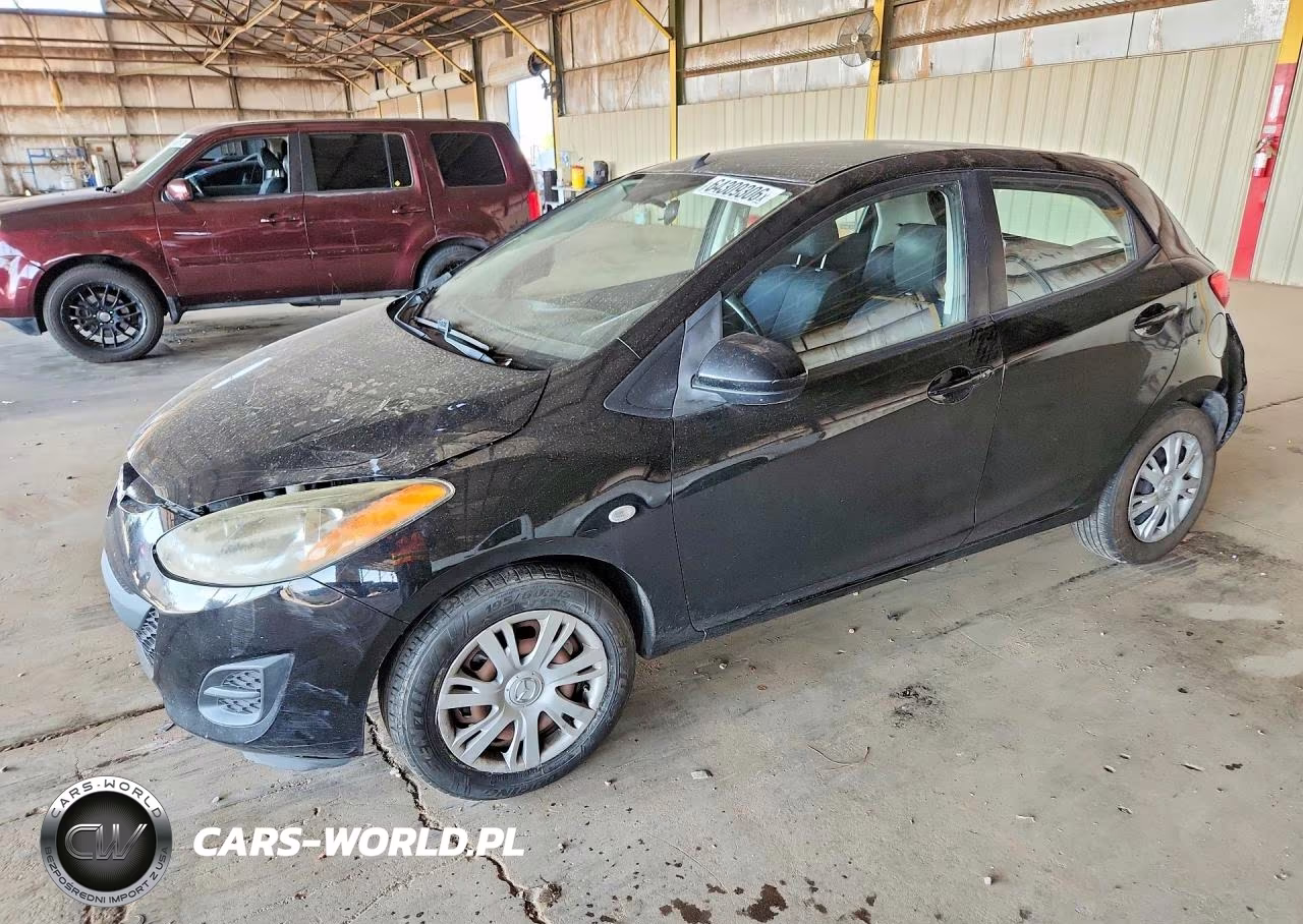 2013 Mazda Mazda2 – zdjęcie 1 z 12