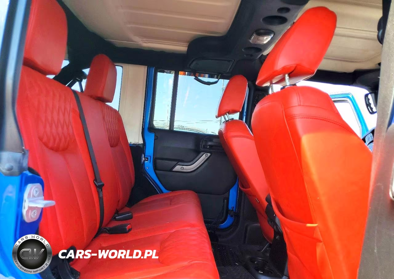 2015 Jeep Wrangler Unlimited Sport VIN:1C4BJWDG9FL570506 - 11