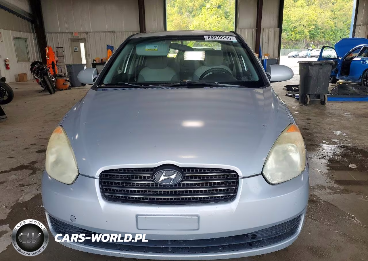 2009 Hyundai Accent Gls VIN:KMHCN46C09U340774 - 5