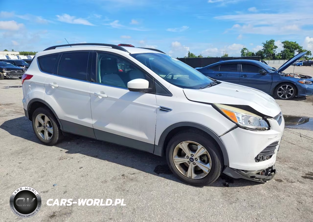 2015 Ford Escape Se VIN:1FMCU9GX5FUA26034 - 4