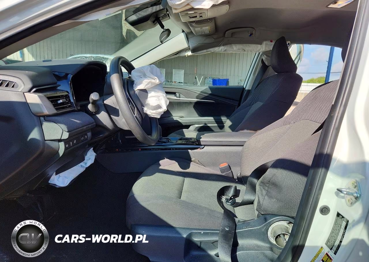 2025 Toyota Camry Le VIN:4T1DAACK4SU117377 - 7