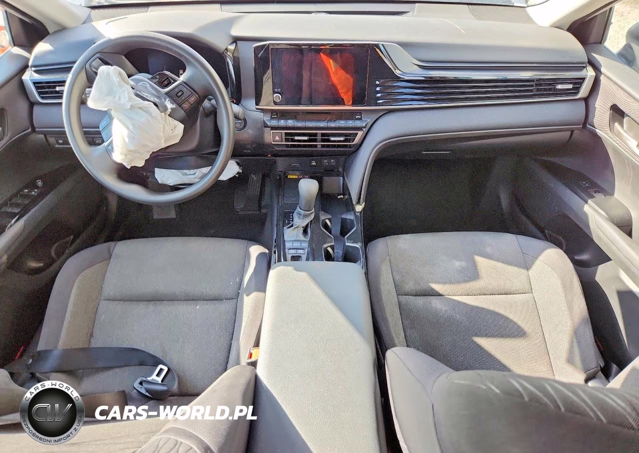 2025 Toyota Camry Le VIN:4T1DAACK4SU117377 - 8