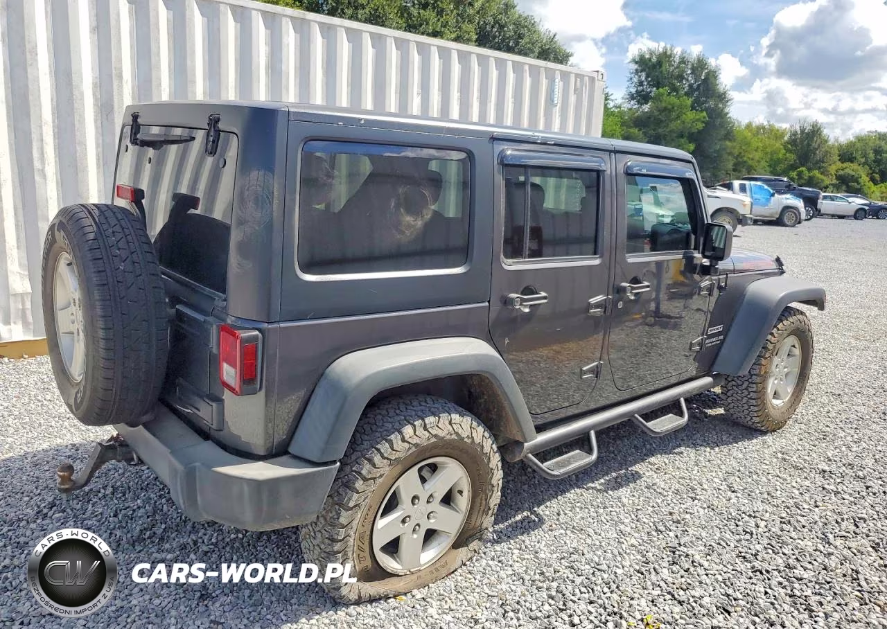 2016 Jeep Wrangler Unlimited Sport VIN:1C4BJWDG1GL338516 - 3