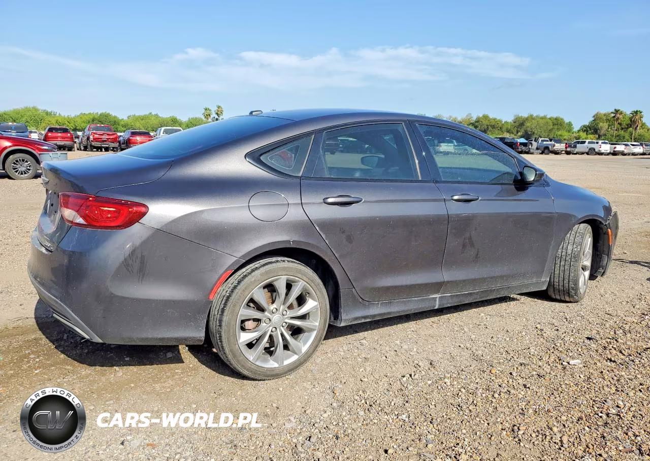2015 Chrysler 200 S VIN:1C3CCCBG1FN514942 - 3