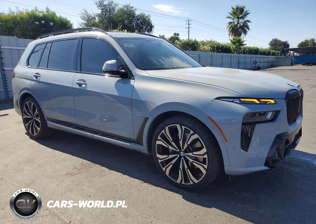 2023 BMW X7 xDrive40I VIN:5UX23EM09P9P65834 - 4