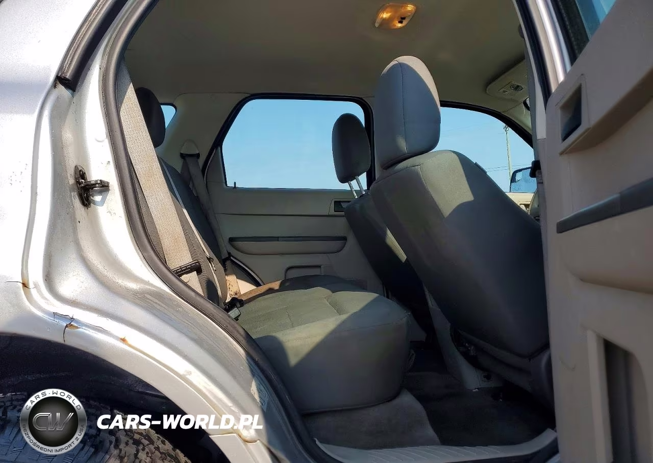 2011 Ford Escape Xls VIN:1FMCU0C75BKC21882 - 11