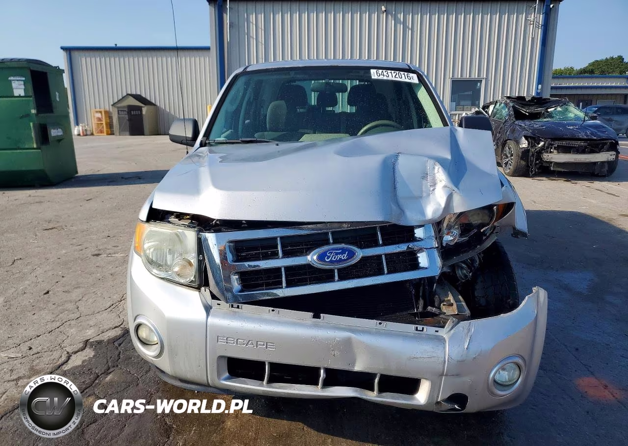 2011 Ford Escape Xls VIN:1FMCU0C75BKC21882 - 5