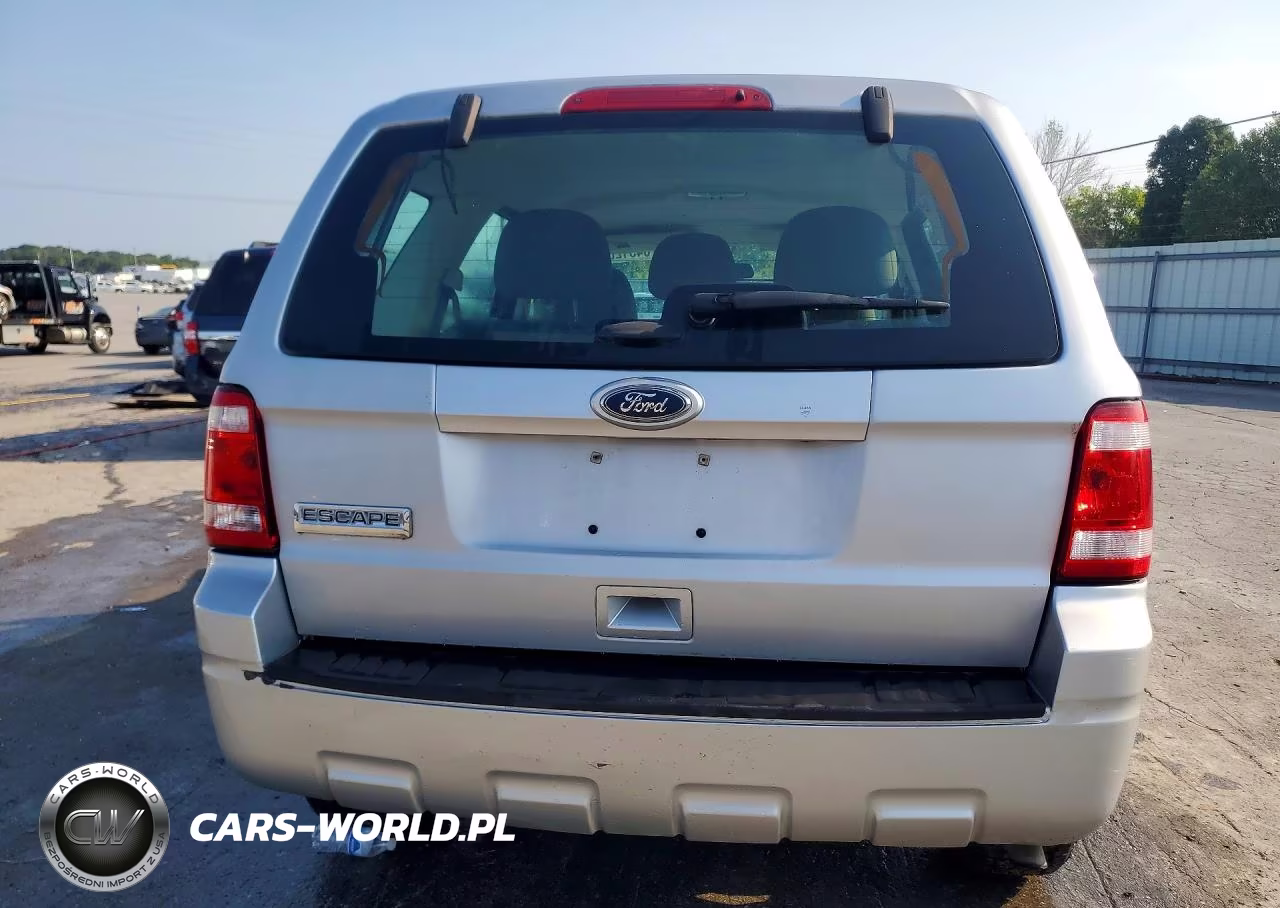 2011 Ford Escape Xls VIN:1FMCU0C75BKC21882 - 6