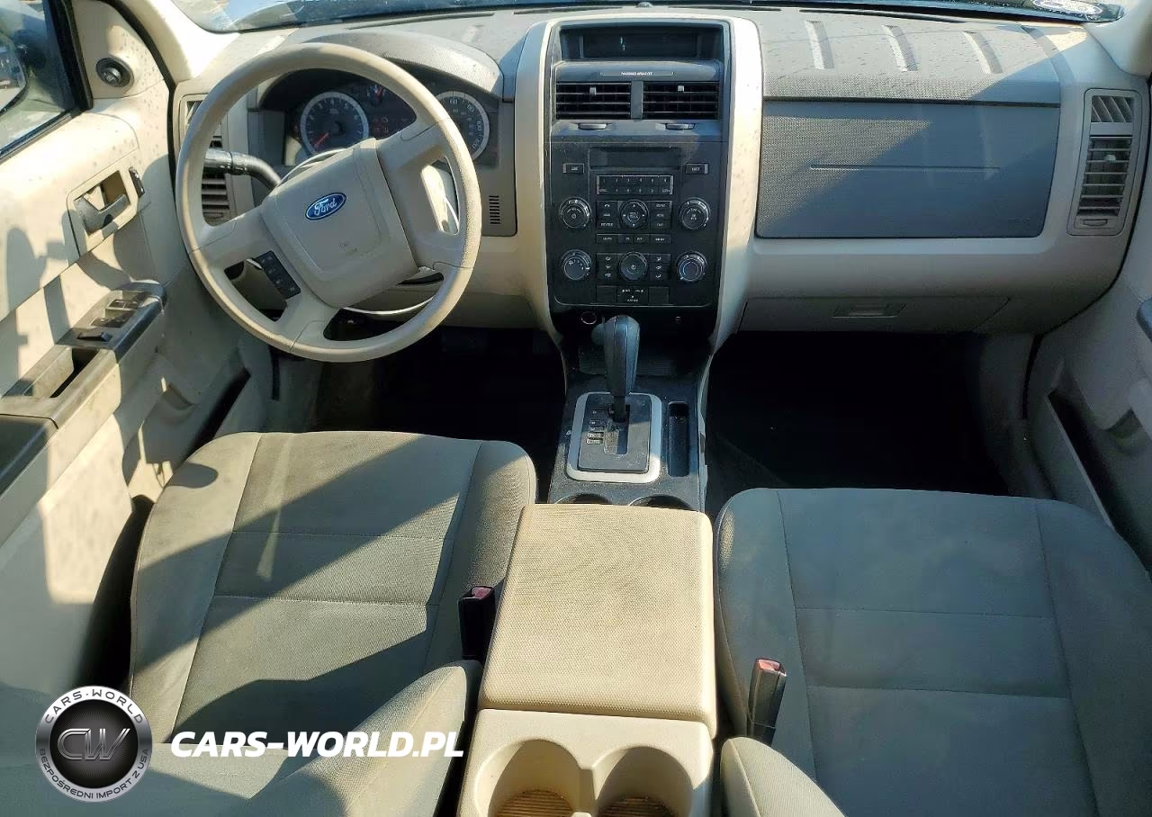 2011 Ford Escape Xls VIN:1FMCU0C75BKC21882 - 8