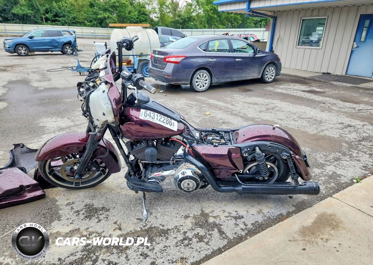 2014 Harley-Davidson Flhxs Street Glide Special VIN:1HD1KRM10EB642203 - 3