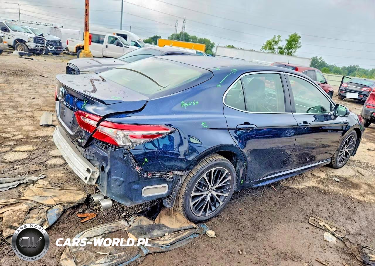 2018 Toyota Camry Se VIN:JTNB11HK2J3016133 - 3
