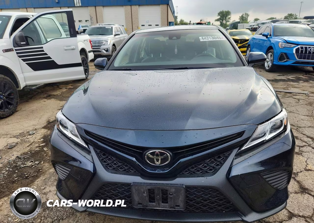 2018 Toyota Camry Se VIN:JTNB11HK2J3016133 - 5