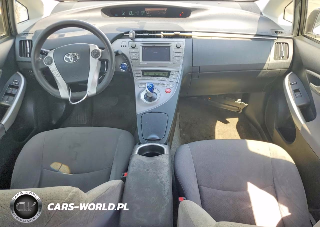 2014 Toyota Prius Three VIN:JTDKN3DU8E1778394 - 8
