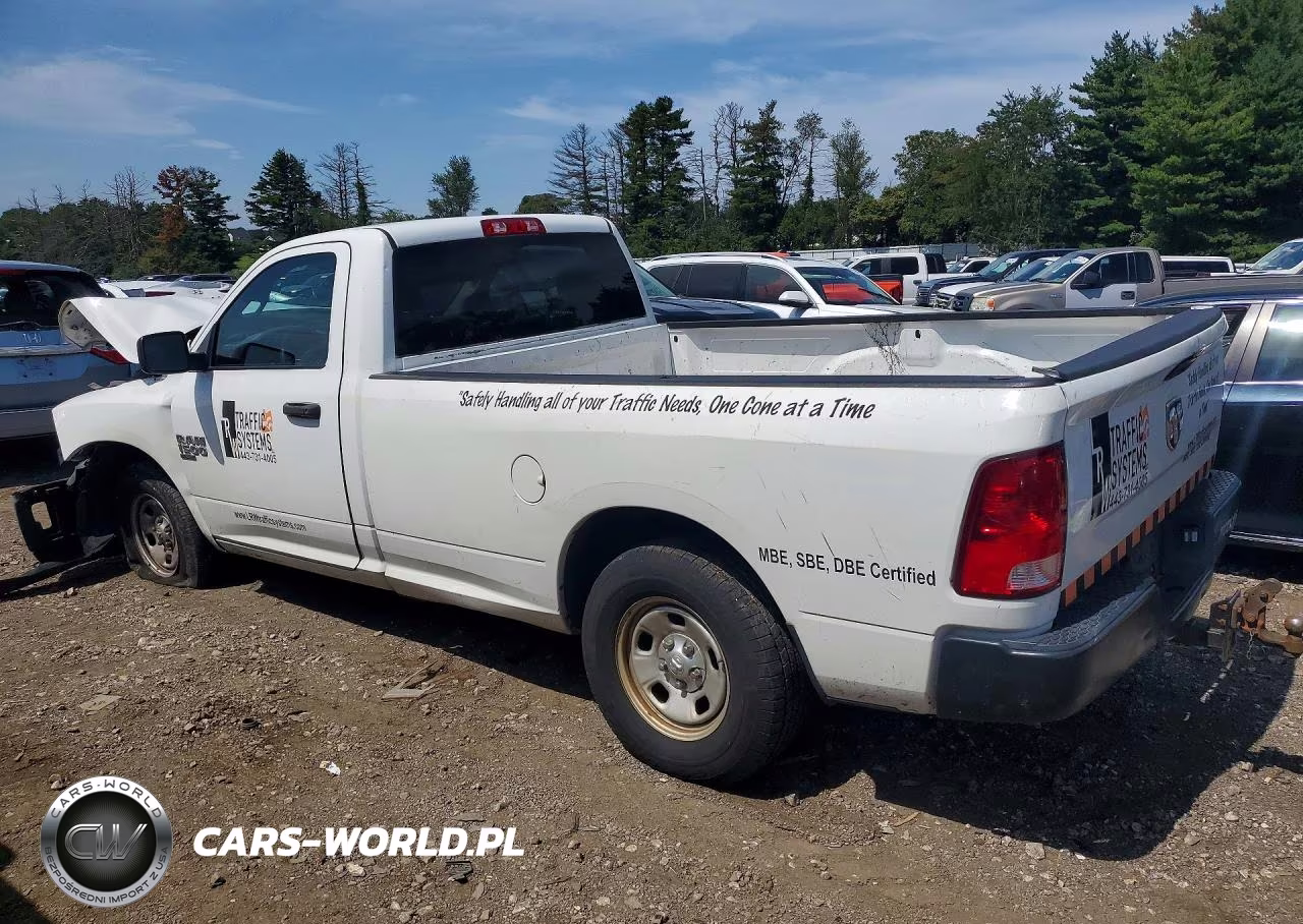 2022 Ram 1500 Classic Tradesman VIN:3C6JR6DG9NG233938 - 2