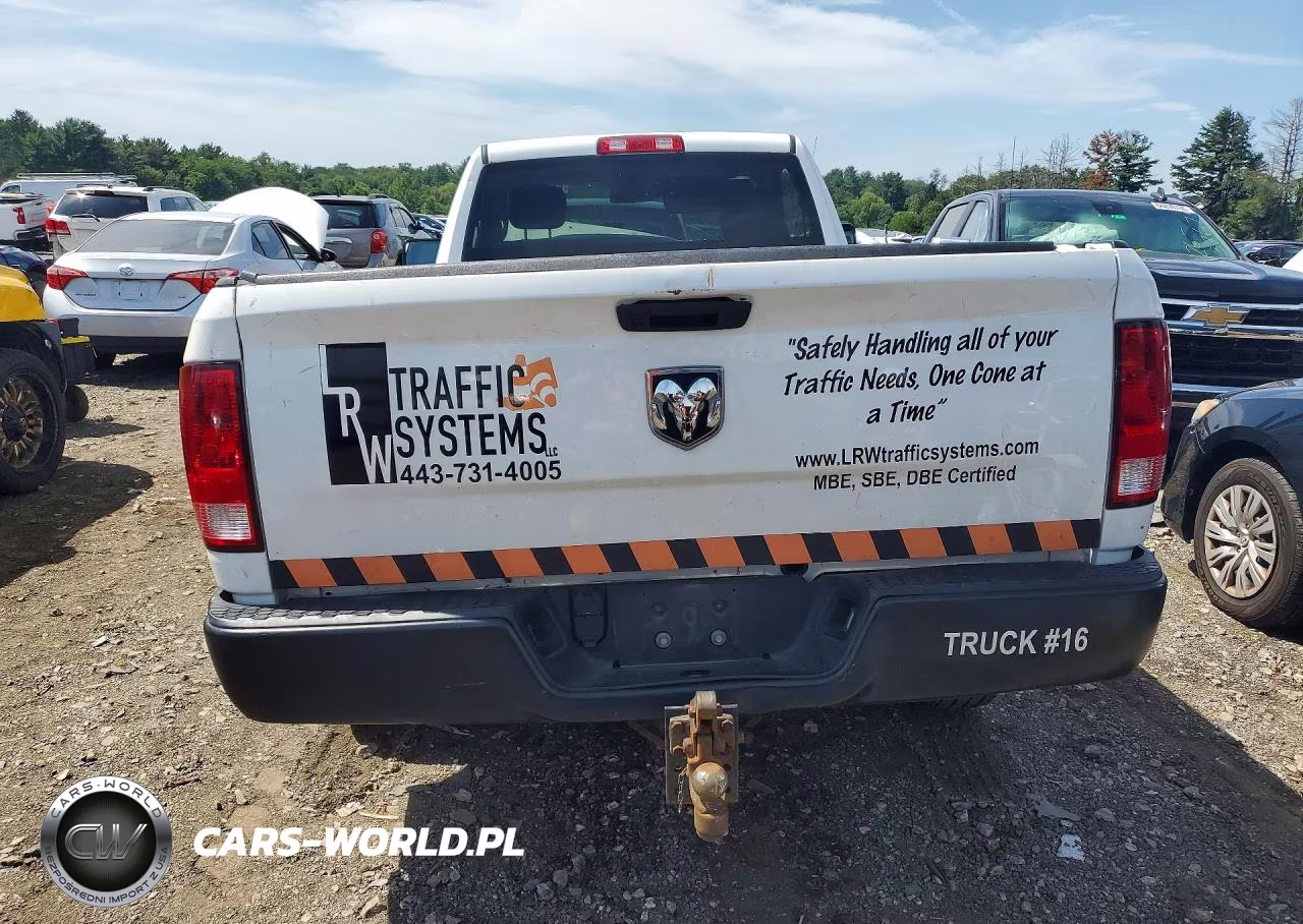 2022 Ram 1500 Classic Tradesman VIN:3C6JR6DG9NG233938 - 6