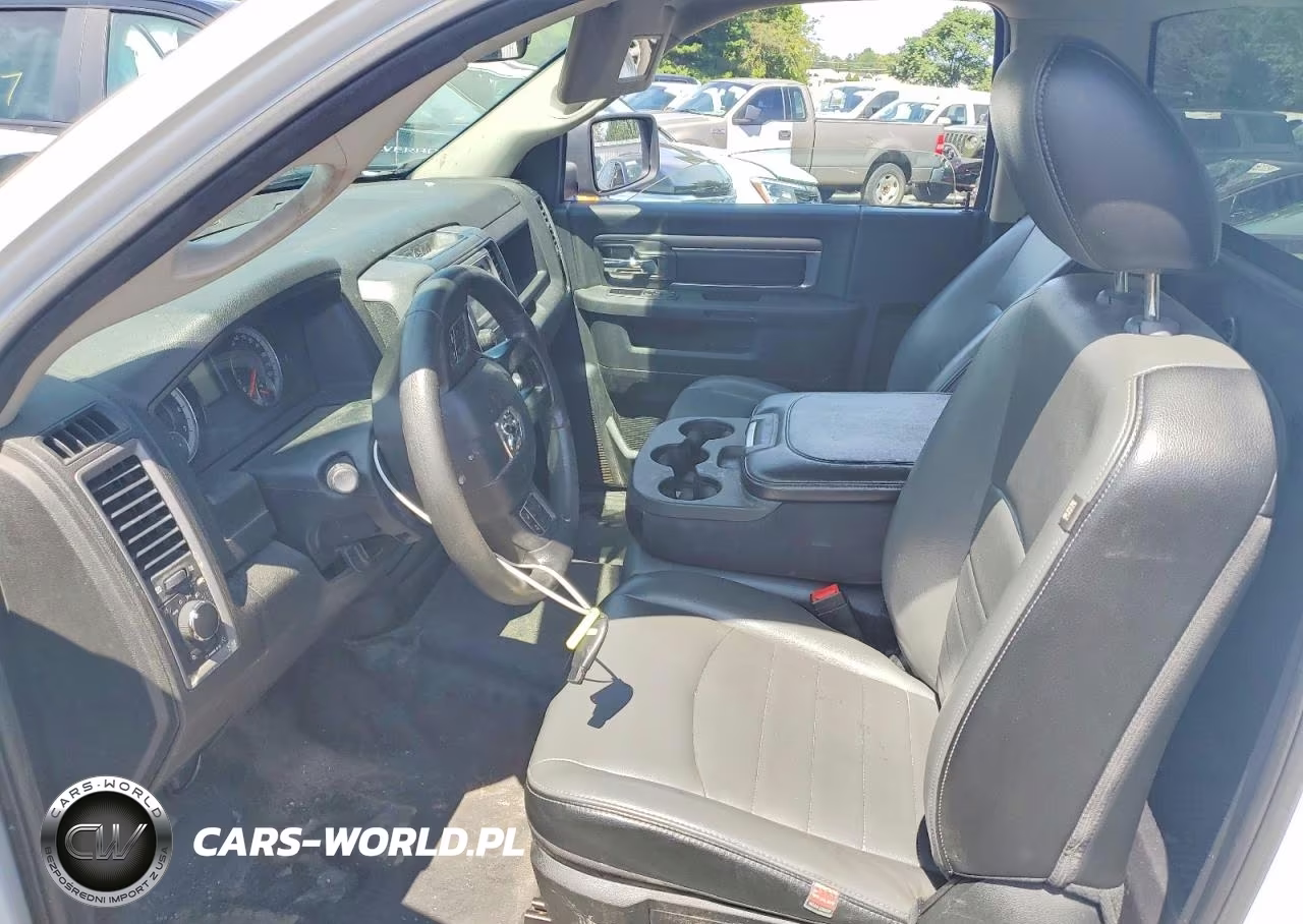 2022 Ram 1500 Classic Tradesman VIN:3C6JR6DG9NG233938 - 7