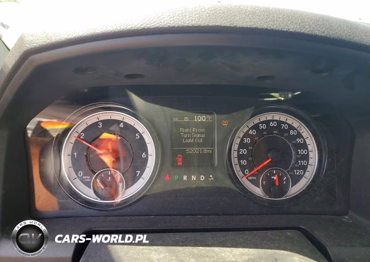 2022 Ram 1500 Classic Tradesman VIN:3C6JR6DG9NG233938 - 9