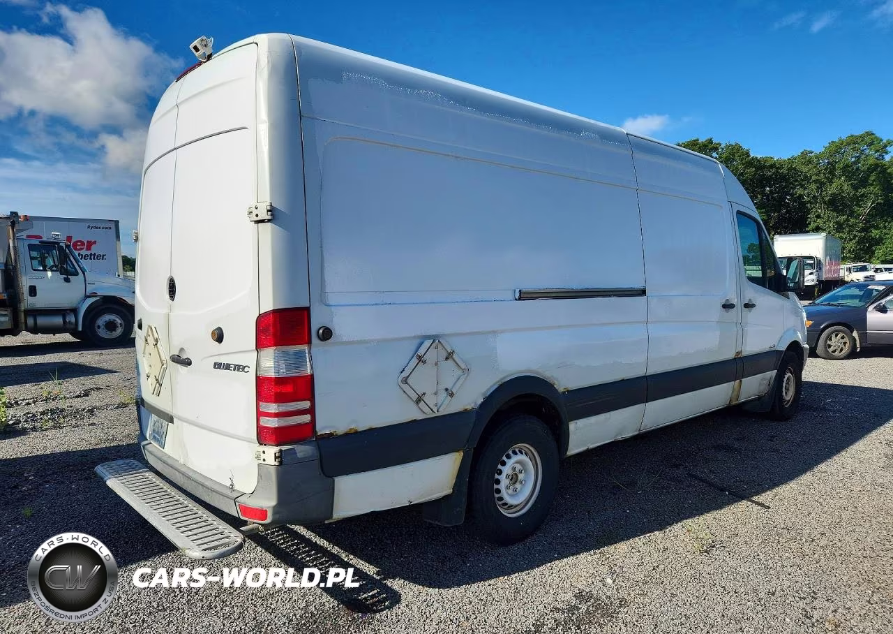 2012 Mercedes-Benz Sprinter 2500 Delivery Van VIN:WD3PE8CB0C5700579 - 3
