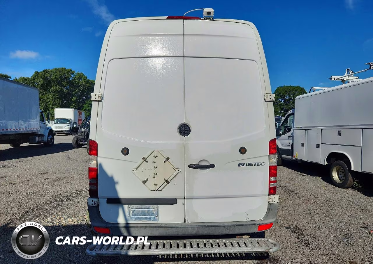 2012 Mercedes-Benz Sprinter 2500 Delivery Van VIN:WD3PE8CB0C5700579 - 6