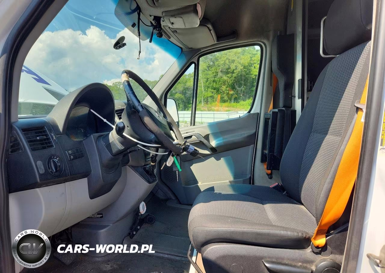 2012 Mercedes-Benz Sprinter 2500 Delivery Van VIN:WD3PE8CB0C5700579 - 7