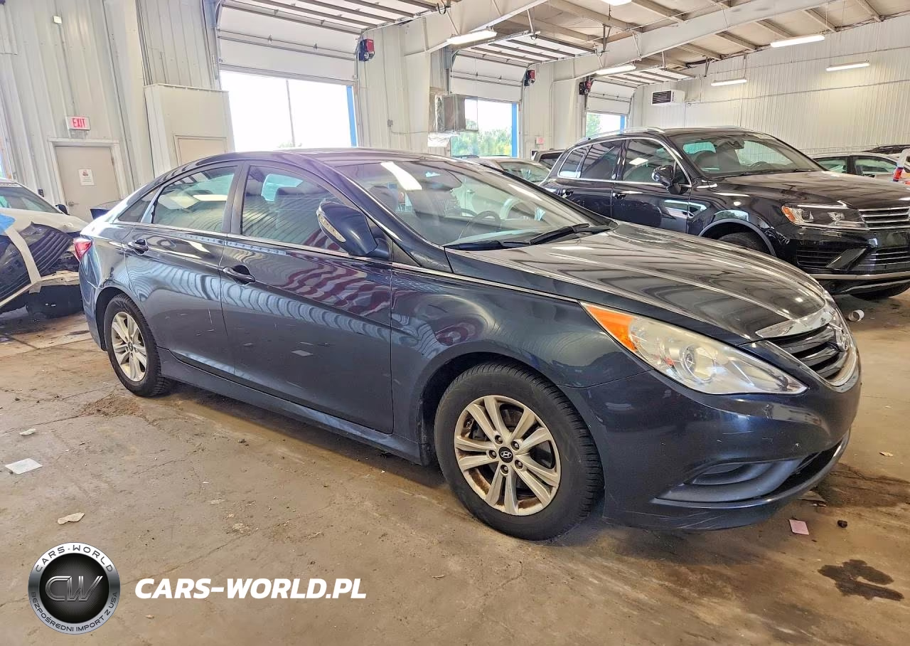 2014 Hyundai Sonata Gls VIN:5NPEB4AC9EH942767 - 4