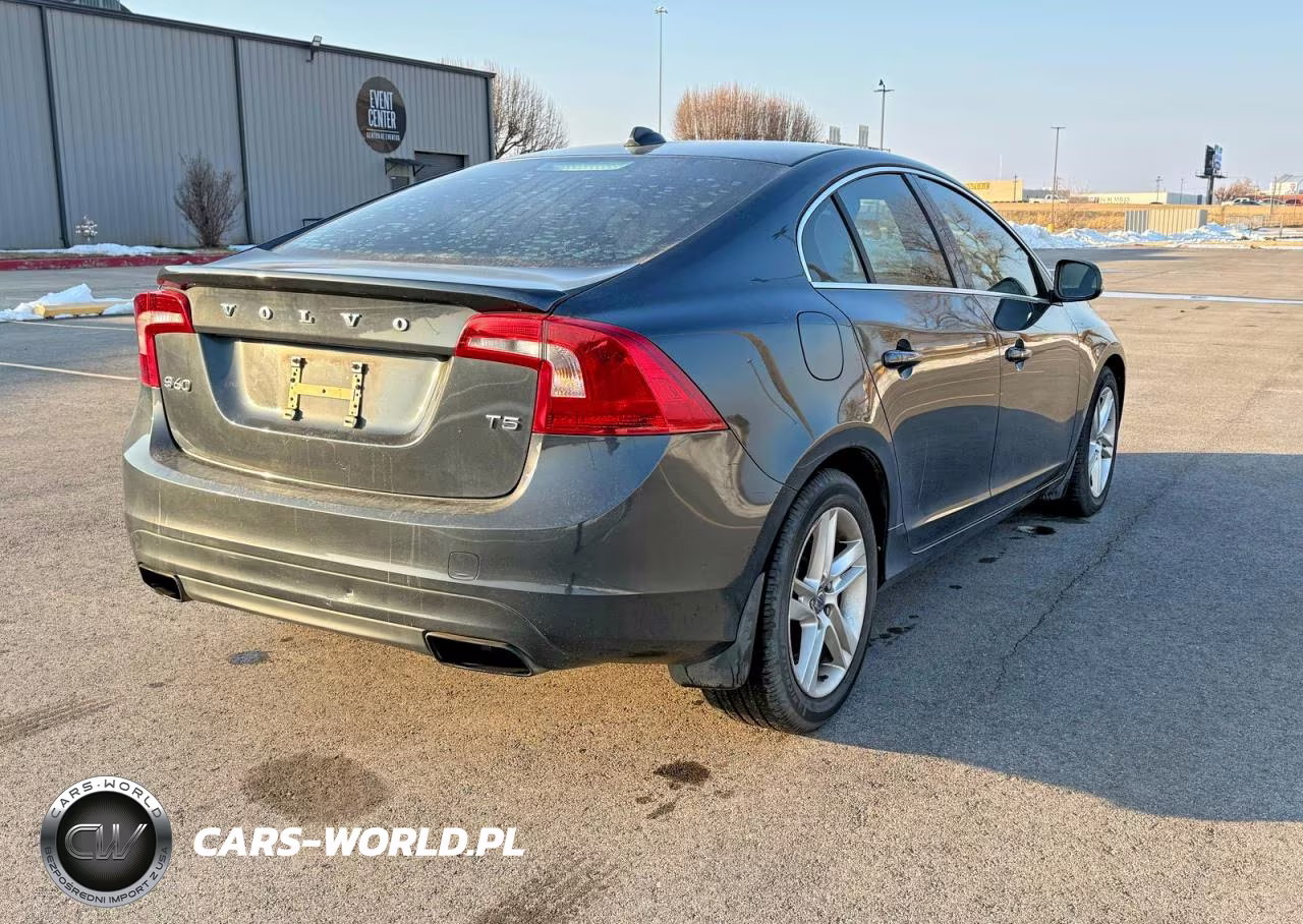 2015 Volvo S60 Premier VIN:YV140MFB3F1308889 - 4