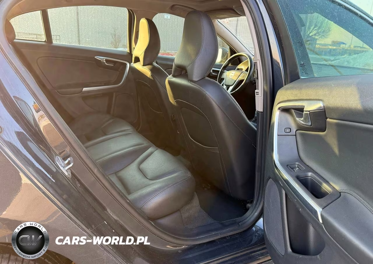 2015 Volvo S60 Premier VIN:YV140MFB3F1308889 - 6