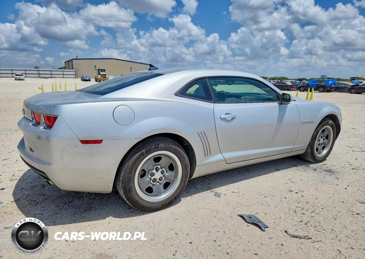 2010 Chevrolet Camaro Ls VIN:2G1FA1EVXA9162624 - 3