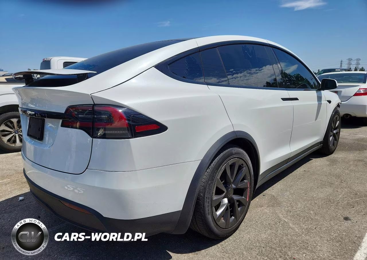 2023 Tesla Model X VIN:7SAXCBE55PF389271 - 3